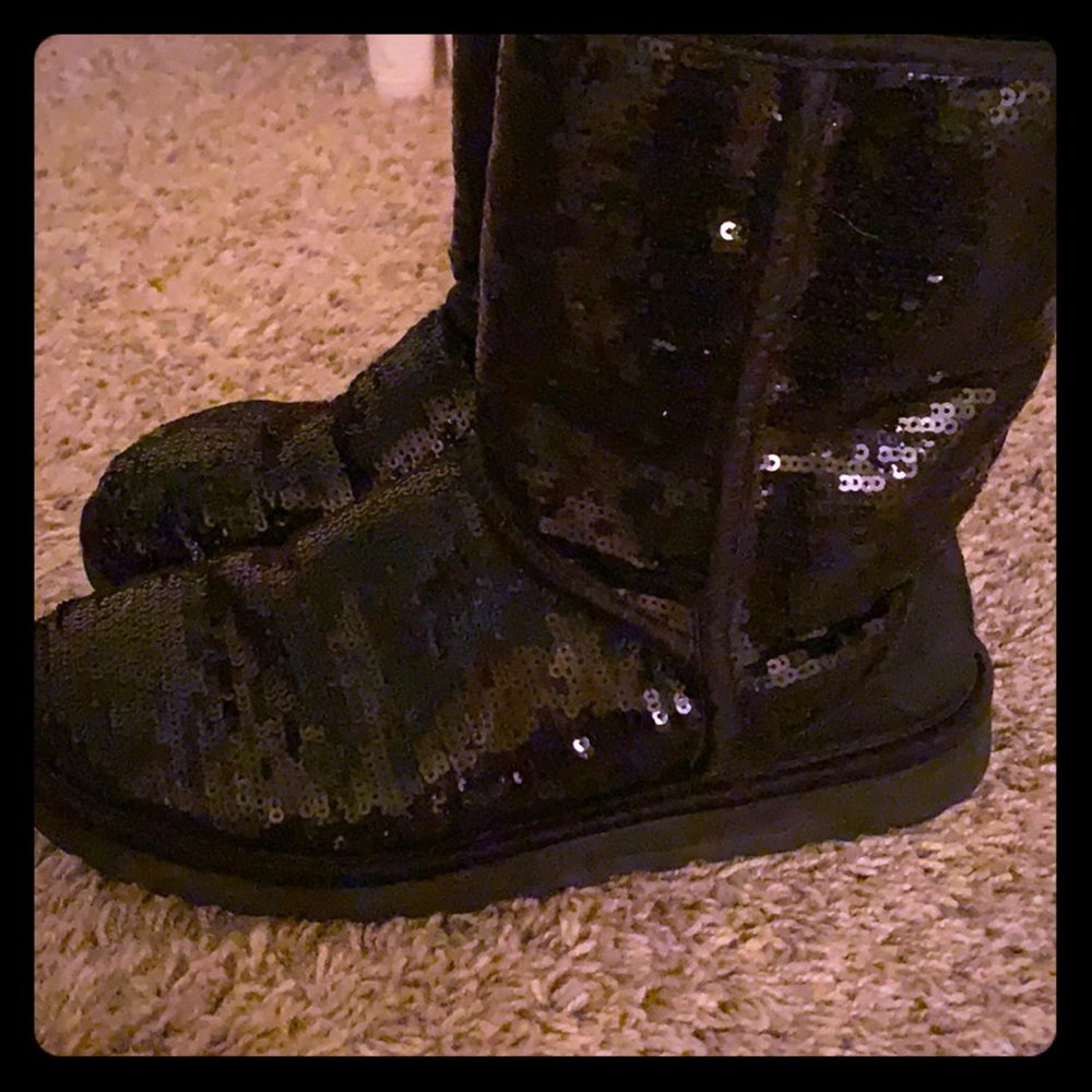 Sparkly Black UGG women’s size 8